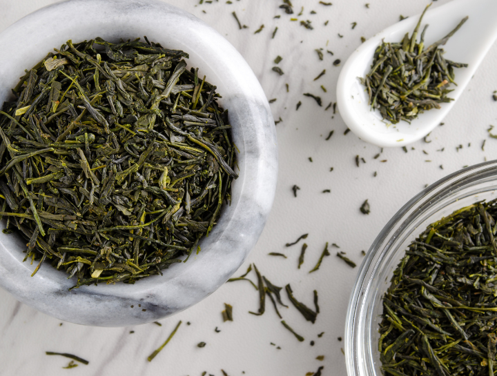 healthy japanese Sencha green tea with immune-boosting antioxidants